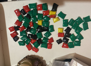 Կալանավորվել է՝ շահույթ ստանալու նպատակով զգալի չափերի թմրամիջոցներ ապօրինի ձեռք բերելու, պահելու և տեղափոխելու մեղադրանքով