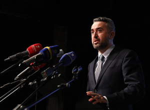 Արա Խզմալյանն ազատվել է ԿԳՄՍ նախարարի տեղակալի պաշտոնից