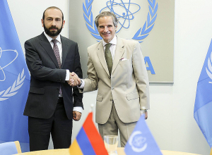 Միրզոյանը հանդիպել է Ատոմային էներգիայի միջազգային գործակալության տնօրեն Ռաֆայել Մարիանո Գրոսսիի հետ