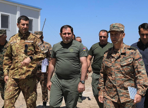 ՀՀ պաշտպանության նախարարն այցելել է նոր զորանոցների կառուցման շինհրապարակներ