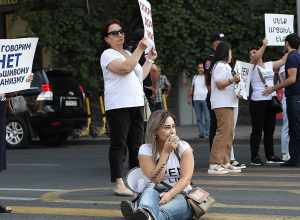 «Ո՛չ Արցախի շրջափակմանը»․ ակցիայի մասնակիցները փակել են Բաղրամյան պողոտան