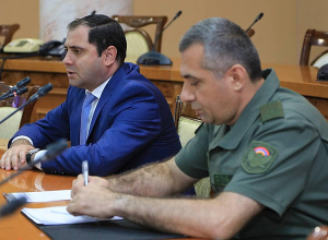 Պապիկյանը հանդիպել է արտերկրում հավատարմագրված ՀՀ ռազմական կցորդների հետ