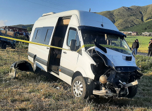 Ծիլքար գյուղի մոտ բախվել են բեռնատարն ու «Mercedes Sprinter»-ը․ 17 հոգի հոսպիտալացվել է