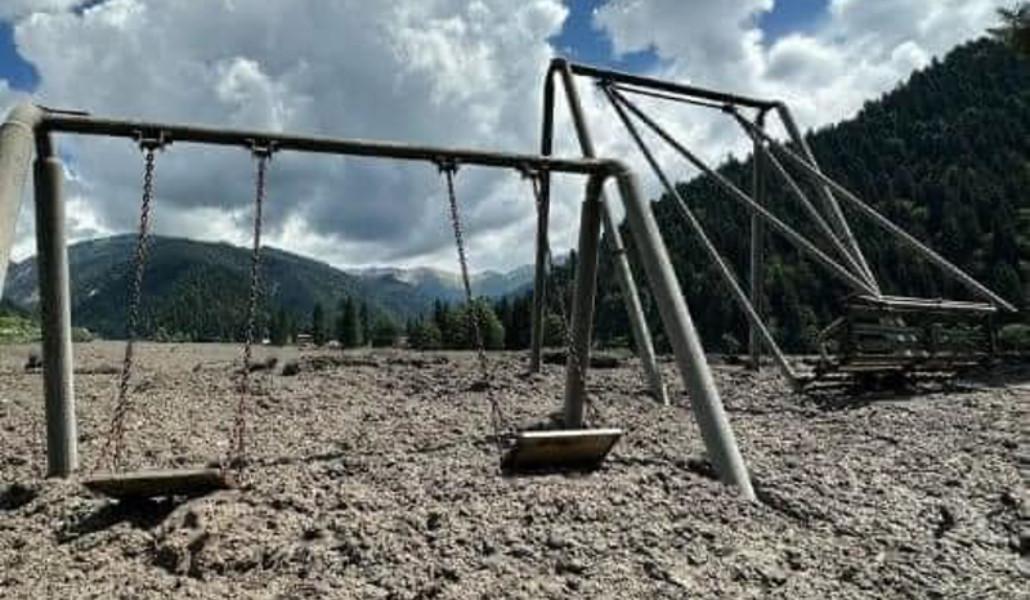 3B9EE419-98F2-4460-BA3D-485EAA639A43