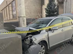 Նախկին ճանապարհային ոստիկանը բախվել է քարե պարսպին․ վերջինս հիվանդանոցում մահացել է