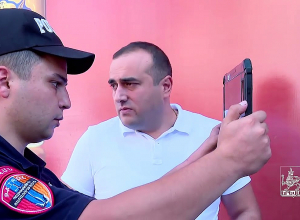 Незаконных сборщиков платы на парковках штрафуют и предупреждают