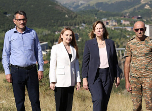 ԱՄՆ դեսպանն ու Լիլիթ Մակունցը Ջերմուկում են (լուսանկարներ)