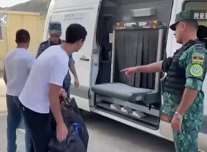 Ադրբեջանցիները Հայաստան տեղափոխվողներին  ստիպել են իրենց բեռներով ու ոտքով անցնել Հակարիի կամուրջը