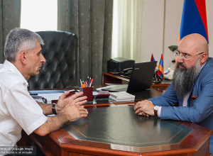 ԱՀ ԱԺ նախագահ Դավիթ Իշխանյանն ընդունել է ԼՂՀ ռուսական համայնքի ղեկավարին