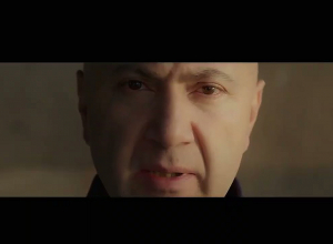 Ինչպես է թեկնածուն հրավիրում ընտրողներին ոտքի կանգնել