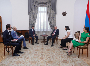 Մհեր Գրիգորյանը Ֆրանսիայի նորանշանակ դեսպանի հետ քննարկել է Արցախում տիրող իրավիճակը