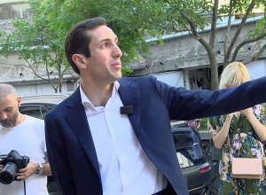 Խաժակյանը շրջում է Կենտրոն համայնքում