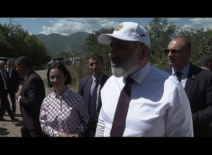 Վարչապետը հետևել է Բանակային խաղերի շրջանակում անցկացված մարտական փոխանցումավազքի մրցումներին