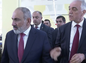 Վարչապետն այցելել է Վանաձորի «Գլորիա» կարի ֆաբրիկա