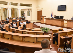 Արայիկ Հարությունյանն ընդլայնված խորհրդակցություն է հրավիրել․ մասնակցել են Արցախի նախկին նախագահները