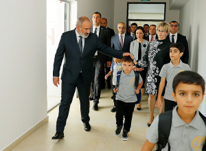 Ուզում եմ բոլորս դպրոցն ընկալենք որպես թռիչքուղի, որի միջոցով պիտի սկսվի երեխաների թռիչքն իրենց երազանքների վրայով. վարչապետ