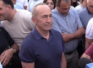 «Ուրախացա»․ Ռոբերտ Քոչարյանը՝ Արայիկ Հարությունյանի հրաժարականի մասին