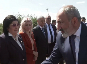 Փաշինյանը ծանոթացել է Արեգնադեմի դպրոցի կառուցման ընթացքին