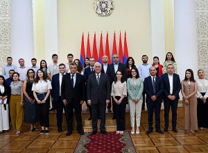 Նախագահ Վահագն Խաչատուրյանը դասախոսություն է կարդացել ՔԴԵԴ ուսումնական ծրագրի մասնակիցների համար