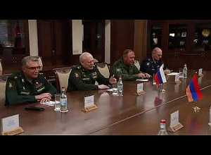 ՌԴ ցամաքային զորքերի գլխավոր հրամանատարը Հայաստանի ՊՆ-ում է
