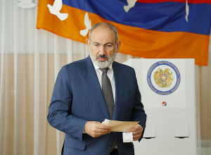 Նիկոլ Փաշինյանը 8/16 ընտրական տեղամասում իր քաղաքացիական պարտքն է կատարել