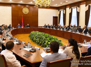 Президент Самвел Шахраманян представил новоназначенного госминистра Артура Арутюняна