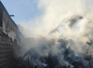 Հրդեհ է բռնկվել Լանջազատ գյուղի տներից մեկի բակում և անասնագոմի տանիքում