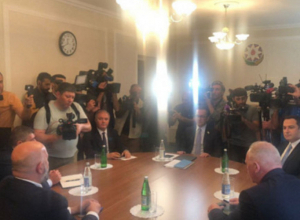 Խոջալուում  (Իվանյան) մեկնարկել է Արցախի իշխանության և Ադրբեջանի ներկայացուցիչների հերթական հանդիպումը