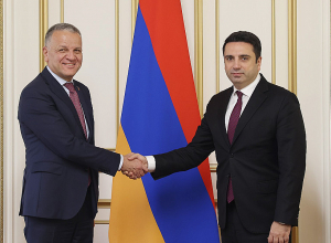 Ситуация крайне тяжёлая для Армении и армянского народа: глава делегации ЕС в РА – Алену Симоняну