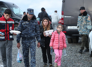 Ցավը՝ դեմքին․Արցախից բռնագաղթում են Հայաստան. ՖՈՏՈՇԱՐՔ