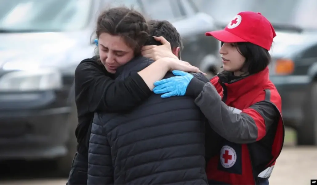 2b8172ea-8f33-42ea-b96b-ce29278322fd_w1023_r1_s