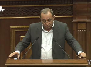 Действующие власти пытаются свалить вину на других: Арцвик Минасян