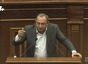 Своими заговорщическими действиями вы привели к исходу  армян из Арцаха, не сваливайте свою вину на героический народ Арцаха