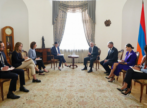 Փոխվարչապետ Մհեր Գրիգորյանն ընդունել է Հարավային Կովկասում ԶՖԳ գրասենյակի նորանշանակ տնօրենին