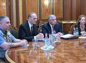 Արայիկ Հարությունյանն ընդունել է ԱՄՆ ՄԶԳ պատվիրակությանը