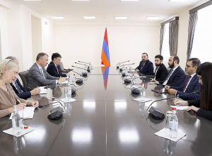 Արարատ Միրզոյանն ընդունել է Հարավային Կովկասի և Վրաստանում ճգնաժամի հարցերով ԵՄ հատուկ ներկայացուցիչ Տոյվո Կլաարին