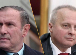 Լևոն Տեր-Պետրոսյանը հանդիպել է Հայաստանում Ռուսաստանի դեսպանի հետ