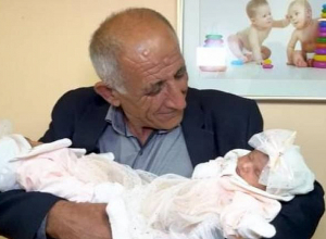 44-օրյա պատերազմում անմահացած Լևոն Մարտիրոսյանի ծնողները զույգ աղջիկներ են ունեցել