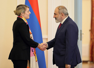 Մենք ԵՄ ոչ անդամ միակ պետությունն ենք, որը մասնակցում է ԵՄ առաքելությանը․ Կանադայի ԱԳ նախարարը՝ Փաշինյանին
