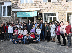 Նախագահ Վահագն Խաչատուրյանն այցելել է սահմանային Ծավ գյուղ