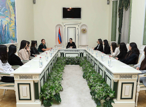 Աննա Վարդապետյանն ընդունել է ԵՊՀ Ժուռնալիստիկայի ֆակուլտետի ուսանողներին