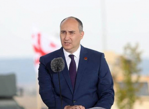 В Армению прибыла делегация, возглавляемая министром обороны Грузии