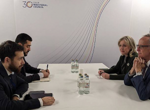 ՀՀ ԱԳ նախարարի տեղակալ Վահան Կոստանյանը հանդիպել է Կանադայի ԱԳՆ խորհրդարանական քարտուղար Ռոբերտ Օլիֆանտի հետ