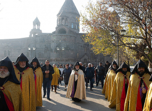 Մայր Աթոռ Սուրբ Էջմիածնում նշվեց հայոց առաջին լուսավորիչների տոնը