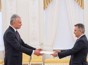 Լիտվայում ՀՀ դեսպան Արա Մարգարյանն իր հավատարմագրերն է հանձնել Լիտվայի նախագահ Գիտանաս Նաուսեդային