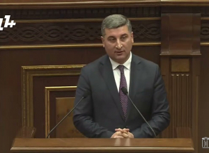 Մի գնացեք, ես էլ հարց ունեմ