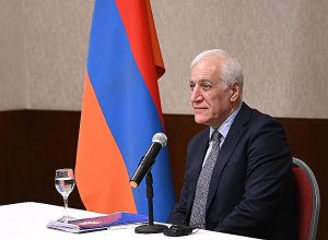 Վահագն Խաչատուրյանը հանդիպել է արգենտինահայ համայնքի ներկայացուցիչների հետ