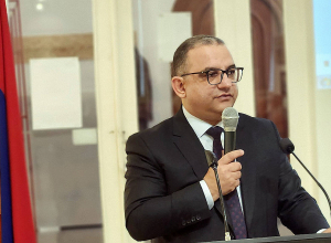 Տիգրան Խաչատրյանի մասնակցությամբ կայացել է Լեռնային Ղարաբաղի քաղաքաշինության բնագավառի կազմակերպությունների հետ հանդիպում