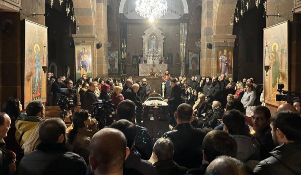 image_750x_6581a18fef321