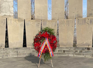 Սերժ Սարգսյանի անունից այսօր ծաղկեպսակ է դրվել «Եռաբլուր» զինվորական պանթեոնում